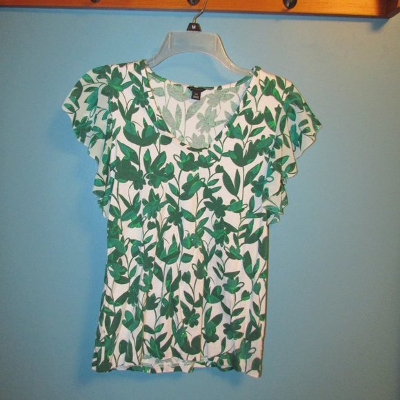 Ann Taylor Tops - *3 for $25* Ann Taylor Leaf print flutter sleeve top